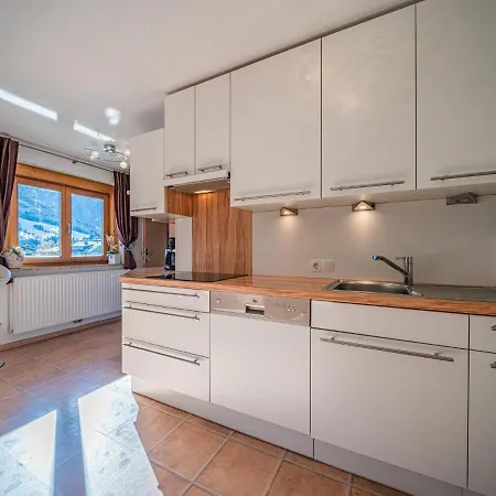 Haus-verena アパート *